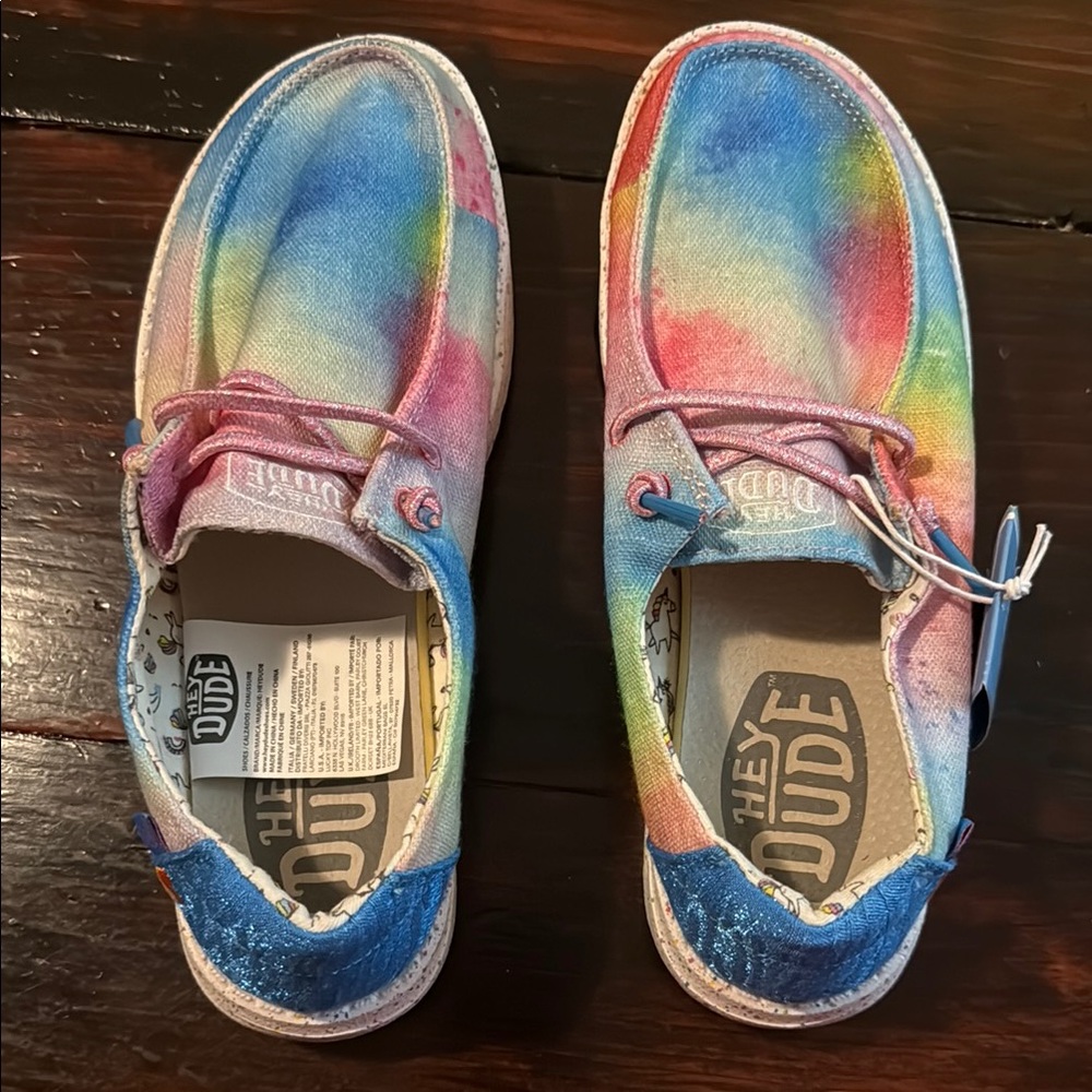 Hey Dude Blue and Pink Wendy Casual Slip-On Shoes Size Y5-L6
